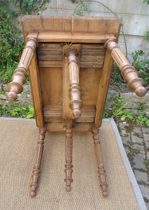 Belle table rectangulaire ancienne en chataignier avec allonges
